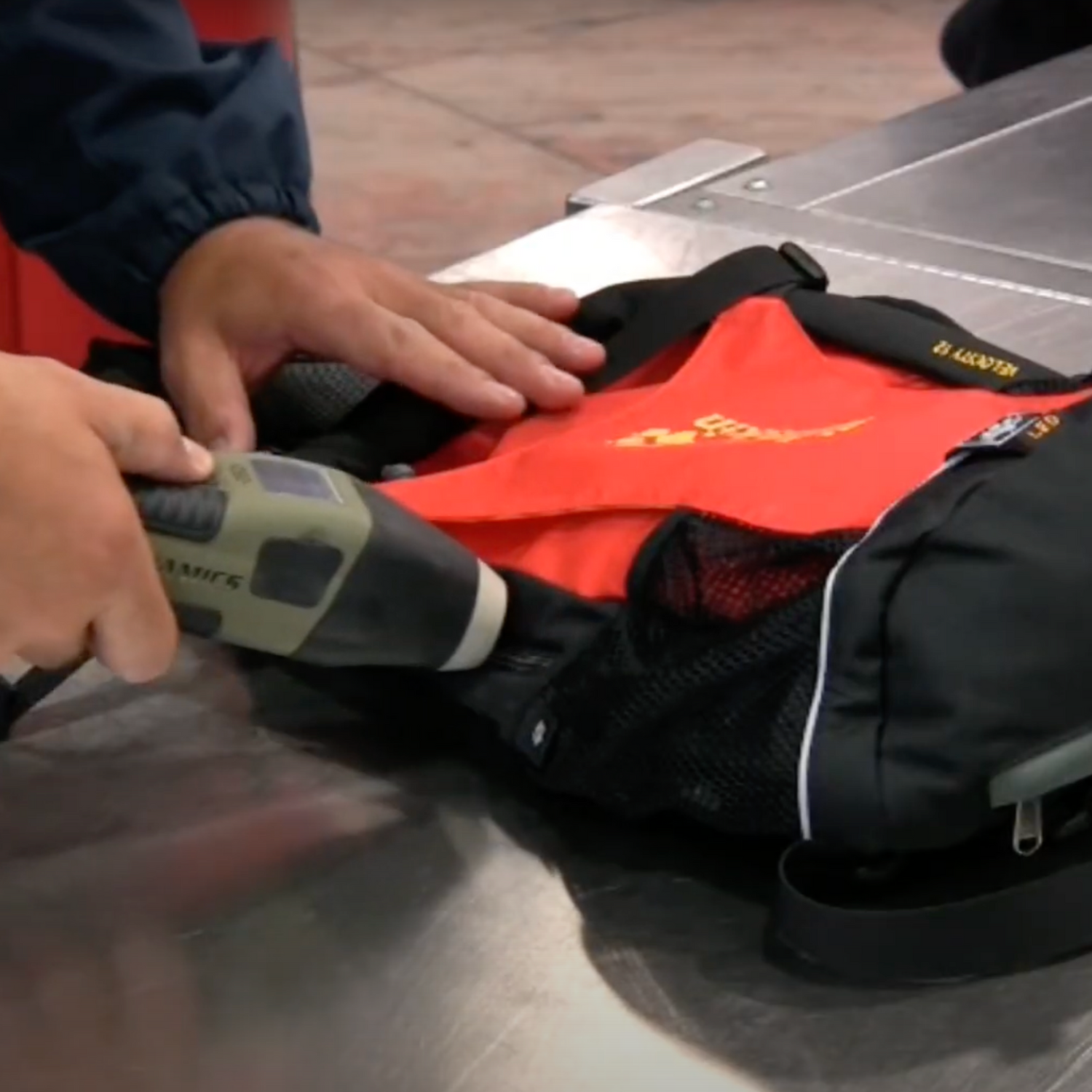 Sprengstoffdetektor miniEXPLONIX 3